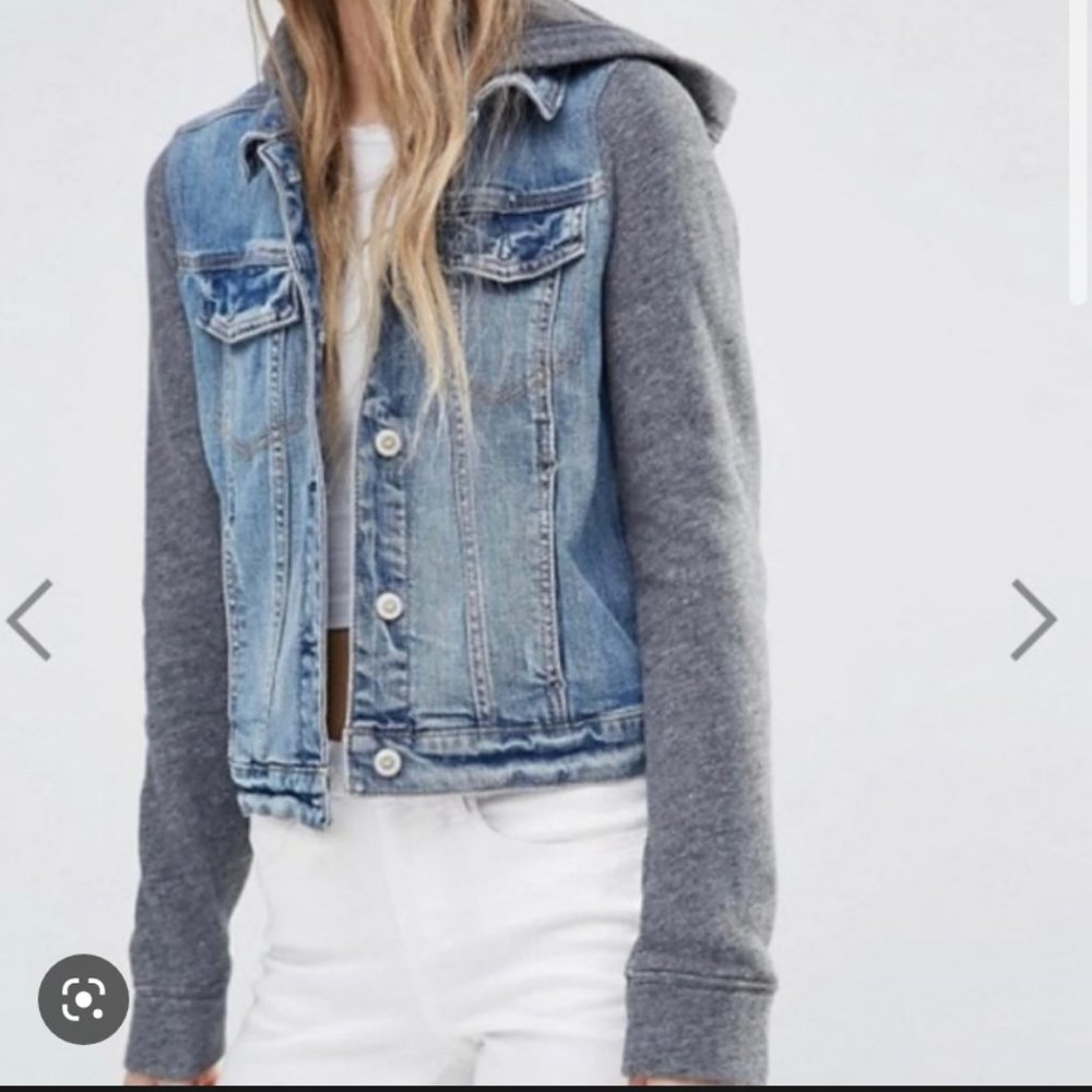 Hollister Hooded Denim Jacket Size S